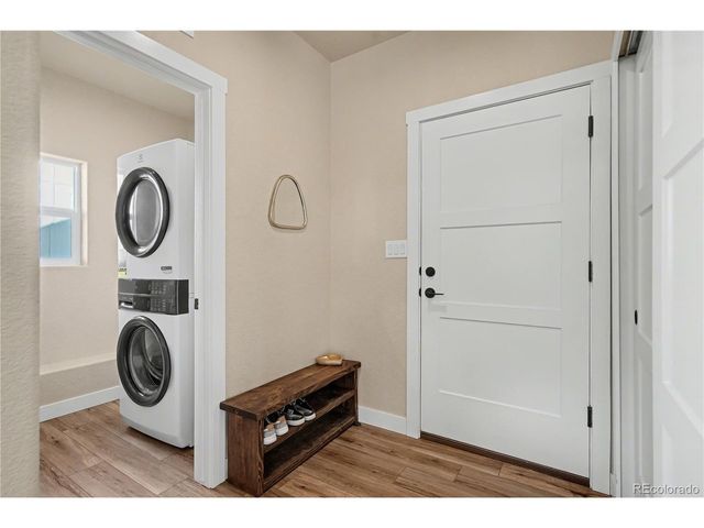 816 Meadow Ln, Palmer Lake, CO 80133