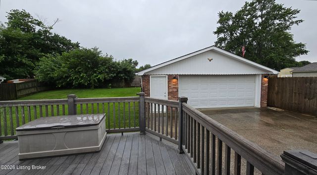2706 Marguerite Dr, Louisville, KY 40216