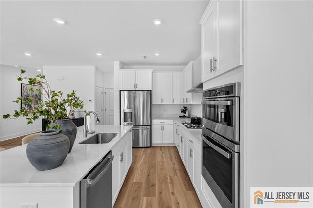 38 Bellan Drive, South Brunswick, NJ 08852