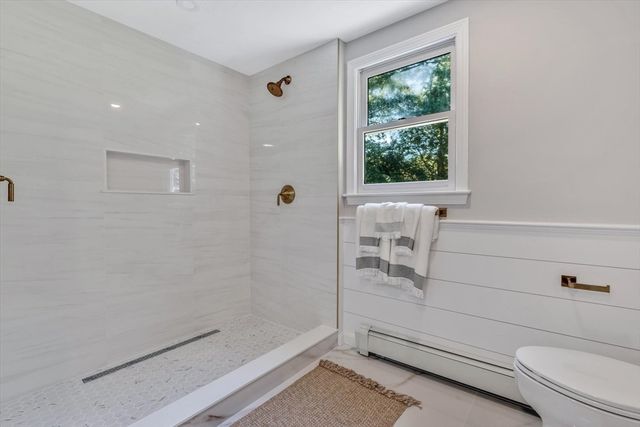 29 Fish House Rd, Sandwich, MA 02537