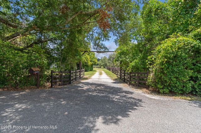 26255 Lambeth Road, Brooksville, FL 34601