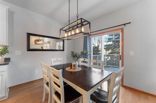 3262 Oak View Drive, Woodbury, MN 55129