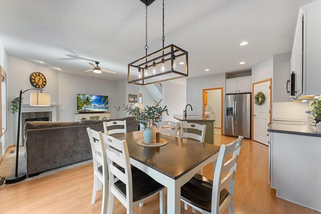 3262 Oak View Drive, Woodbury, MN 55129