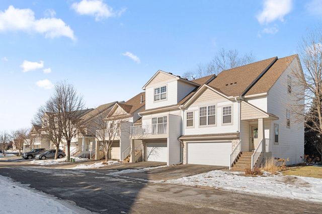 3262 Oak View Drive, Woodbury, MN 55129