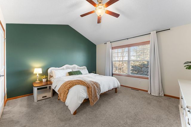 3262 Oak View Drive, Woodbury, MN 55129