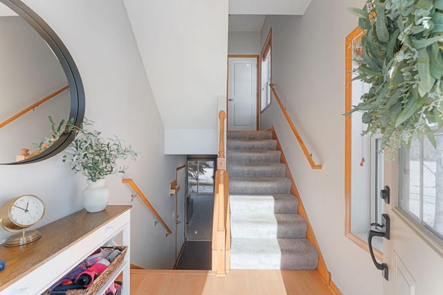 3262 Oak View Drive, Woodbury, MN 55129