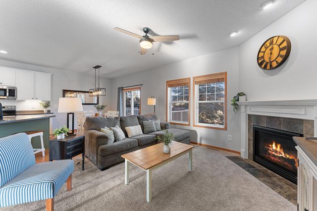 3262 Oak View Drive, Woodbury, MN 55129