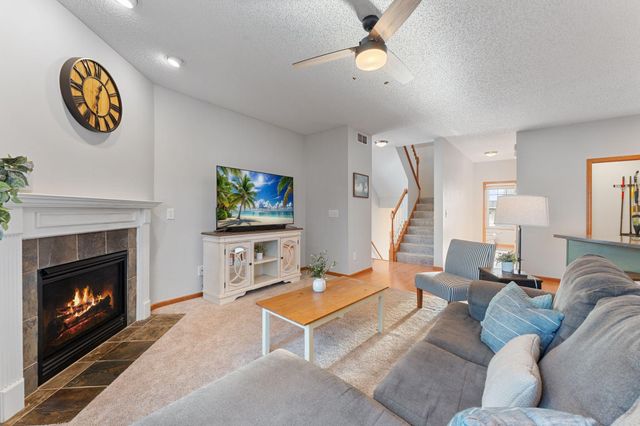 3262 Oak View Drive, Woodbury, MN 55129