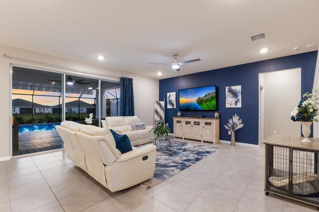 404 158TH STREET E, Bradenton, FL 34212