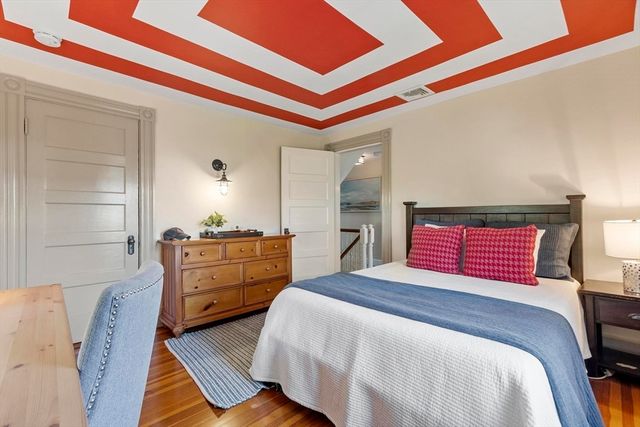 696 Main St, Concord, MA 01742
