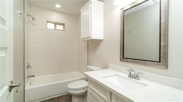 621 W Stevenson Avenue, Alton, TX 78573