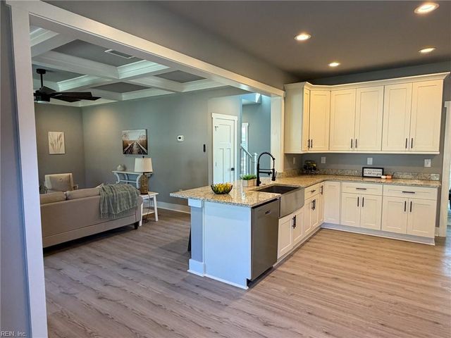 948 Aberdeen LN, Chesapeake, VA 23322