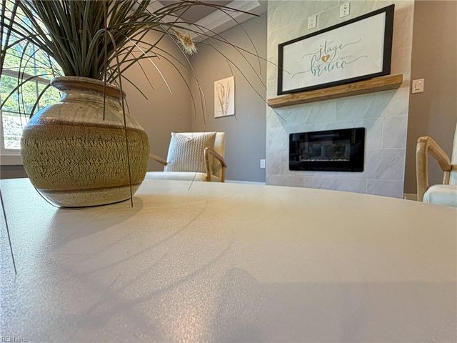 948 Aberdeen LN, Chesapeake, VA 23322