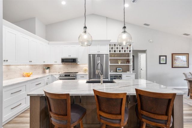 5402 NW 76TH COURT, Ocala, FL 34482