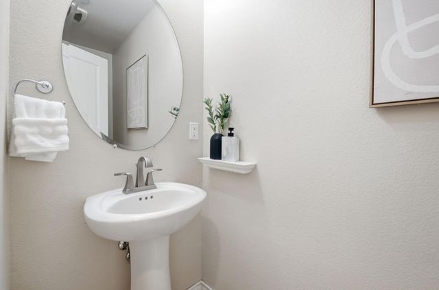 2070 Almaden Road, San Jose, CA 95125