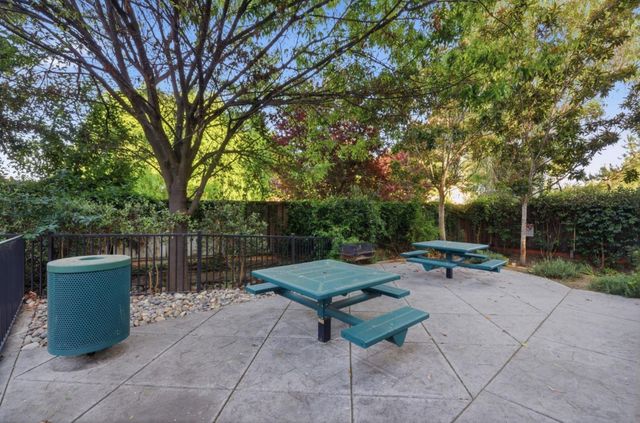 2070 Almaden Road, San Jose, CA 95125