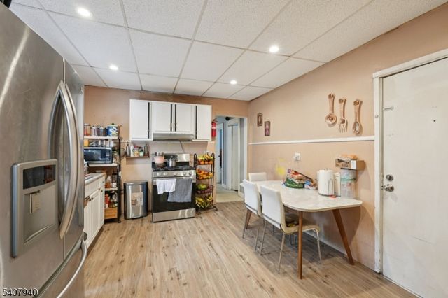 597 E 23Rd St, Paterson City, NJ 07514