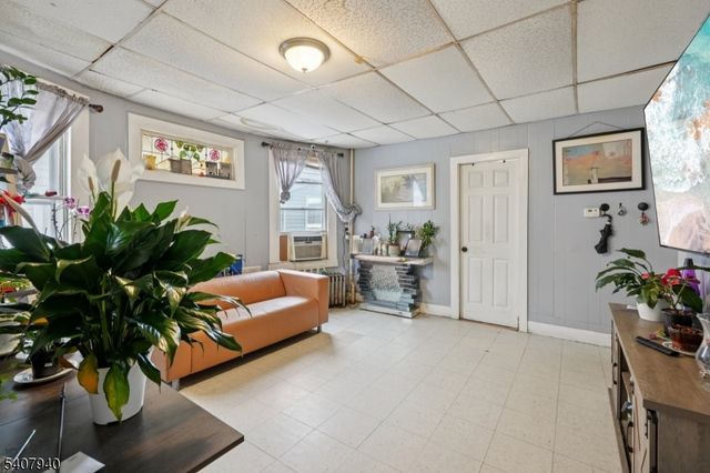 597 E 23Rd St, Paterson City, NJ 07514