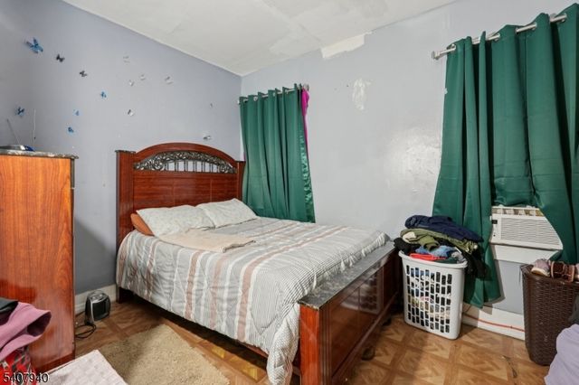 597 E 23Rd St, Paterson City, NJ 07514