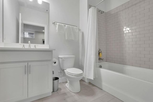 10055 River Rock Drive, Roswell, GA 30076