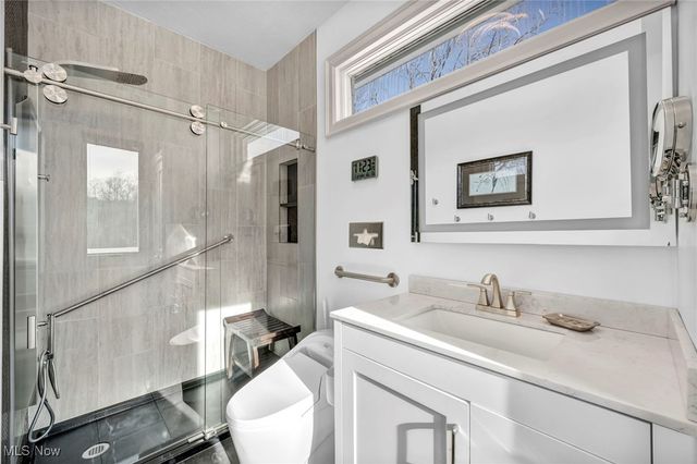 8709 Deer Creek Drive, Broadview Heights, OH 44147