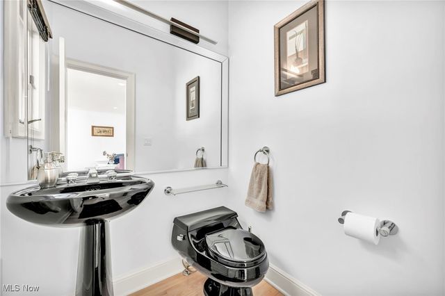 8709 Deer Creek Drive, Broadview Heights, OH 44147