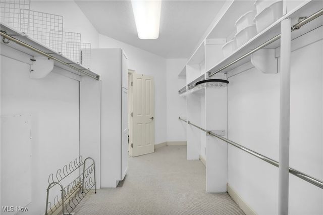 8709 Deer Creek Drive, Broadview Heights, OH 44147