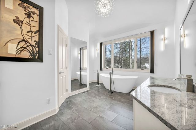 8709 Deer Creek Drive, Broadview Heights, OH 44147