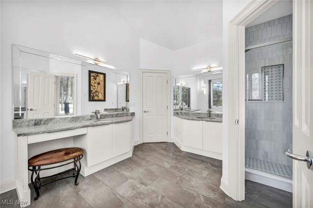 8709 Deer Creek Drive, Broadview Heights, OH 44147