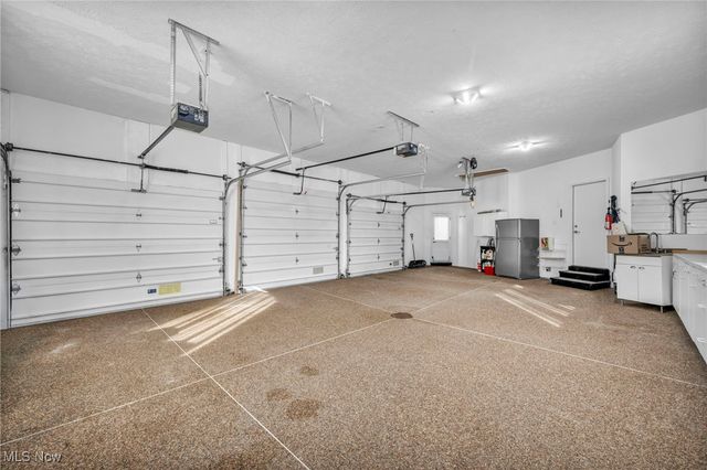 8709 Deer Creek Drive, Broadview Heights, OH 44147