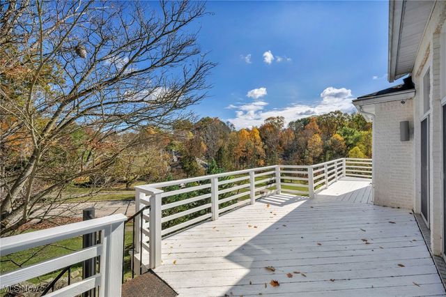 8709 Deer Creek Drive, Broadview Heights, OH 44147