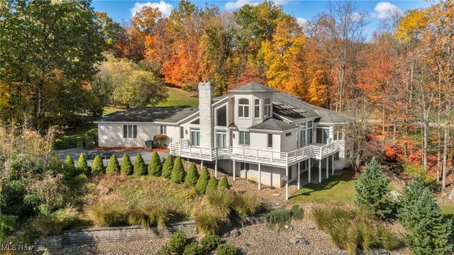 8709 Deer Creek Drive, Broadview Heights, OH 44147