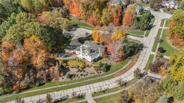 8709 Deer Creek Drive, Broadview Heights, OH 44147