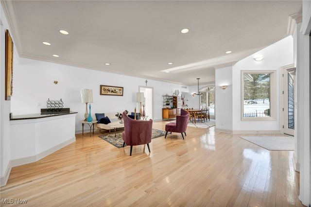 8709 Deer Creek Drive, Broadview Heights, OH 44147