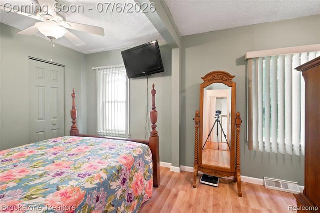 3850 State Road, Fort Gratiot, MI 48059