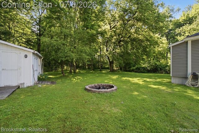 3850 State Road, Fort Gratiot, MI 48059