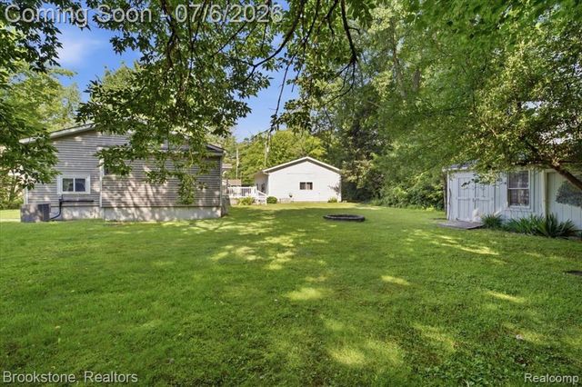 3850 State Road, Fort Gratiot, MI 48059