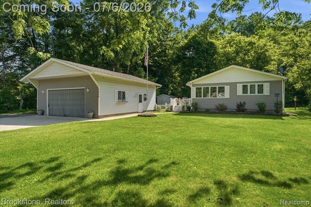 3850 State Road, Fort Gratiot, MI 48059