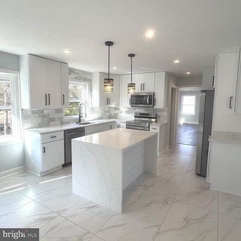 1002 POTOMAC DR, Stafford, VA 22554