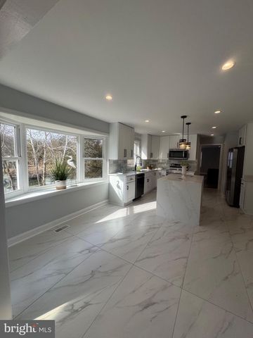 1002 POTOMAC DR, Stafford, VA 22554