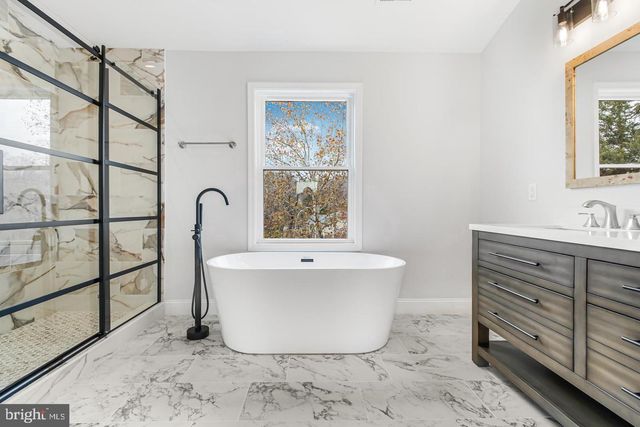 1002 POTOMAC DR, Stafford, VA 22554