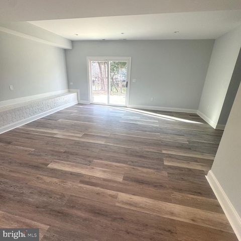 1002 POTOMAC DR, Stafford, VA 22554