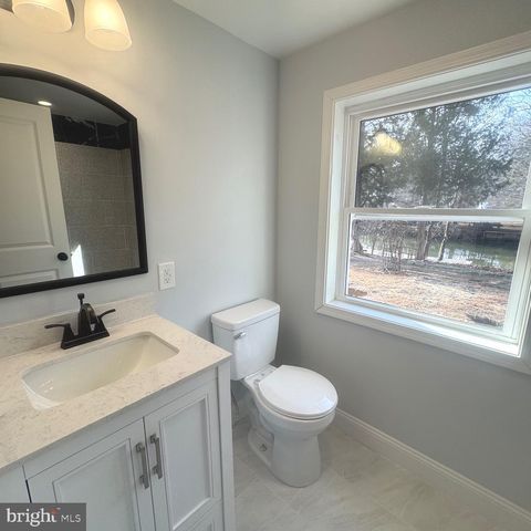 1002 POTOMAC DR, Stafford, VA 22554