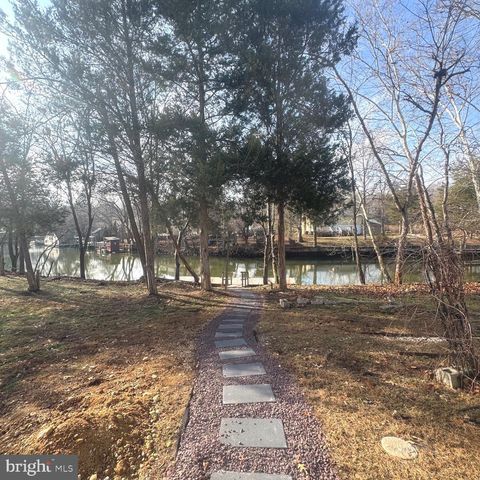 1002 POTOMAC DR, Stafford, VA 22554