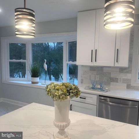 1002 POTOMAC DR, Stafford, VA 22554