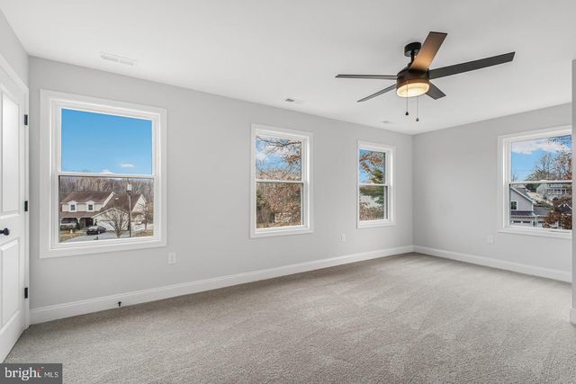 1002 POTOMAC DR, Stafford, VA 22554