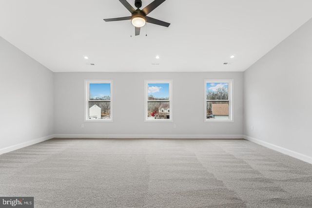 1002 POTOMAC DR, Stafford, VA 22554