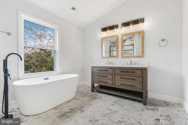 1002 POTOMAC DR, Stafford, VA 22554