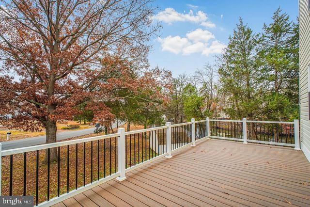 1002 POTOMAC DR, Stafford, VA 22554