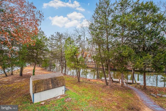 1002 POTOMAC DR, Stafford, VA 22554